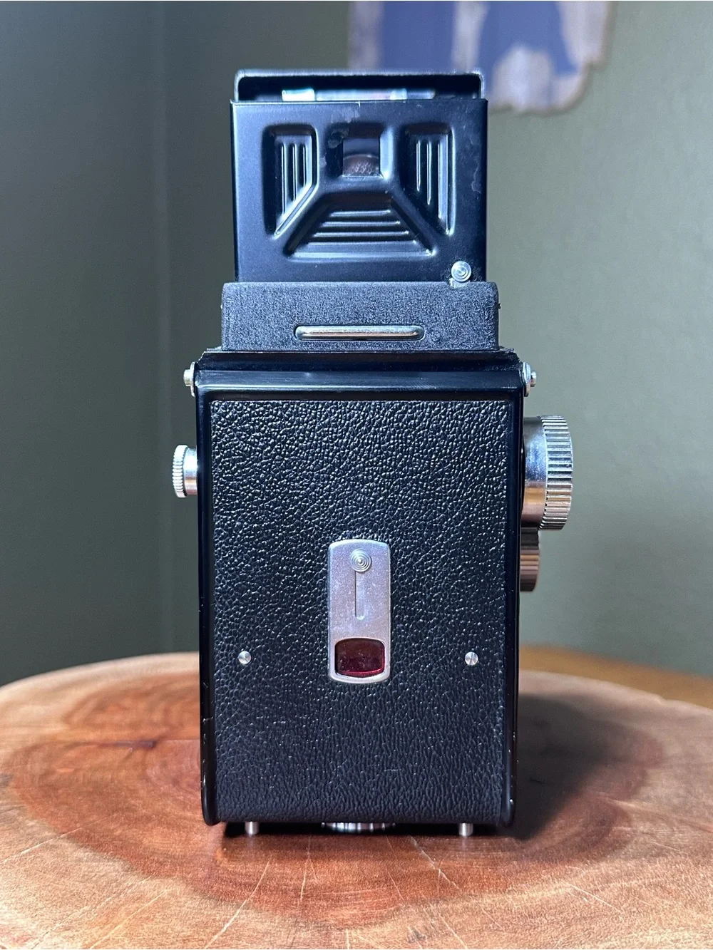 Yashica A TLR Medium Format Film Camera (1956) – Working